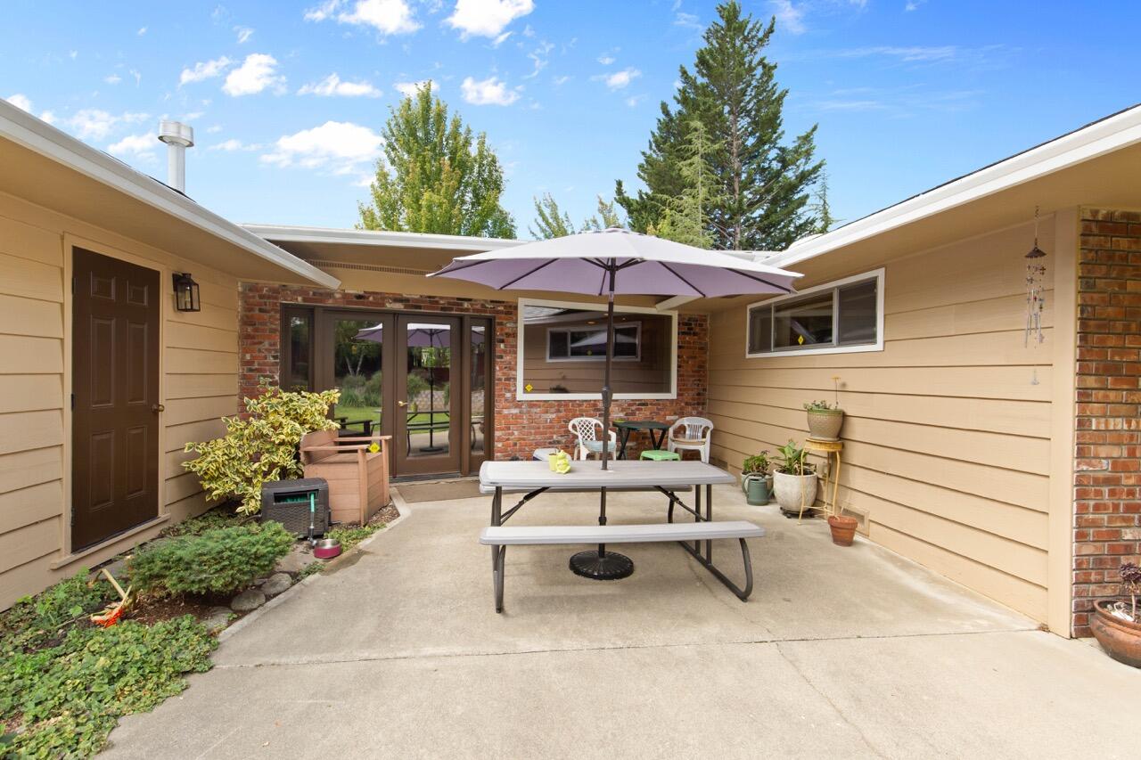 2243 Scoville Road Grants Pass, OR 97526 - Photo 34 of 40