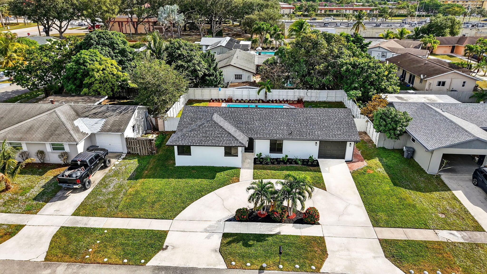 10151 Windtree Lane Boca Raton, FL 33428 - Photo 35 of 39 an aerial view of a house with a yard