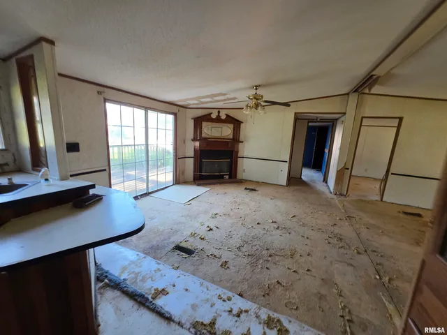 $29,900 | 602 East Nicholas Street, Carlinville, IL 62626