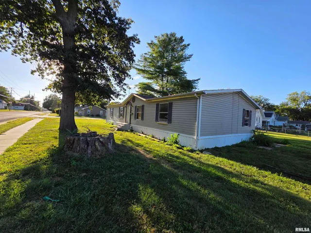 $29,900 | 602 East Nicholas Street, Carlinville, IL 62626