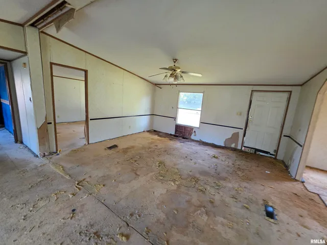 $29,900 | 602 East Nicholas Street, Carlinville, IL 62626