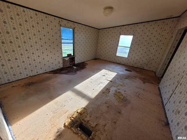 $29,900 | 602 East Nicholas Street, Carlinville, IL 62626