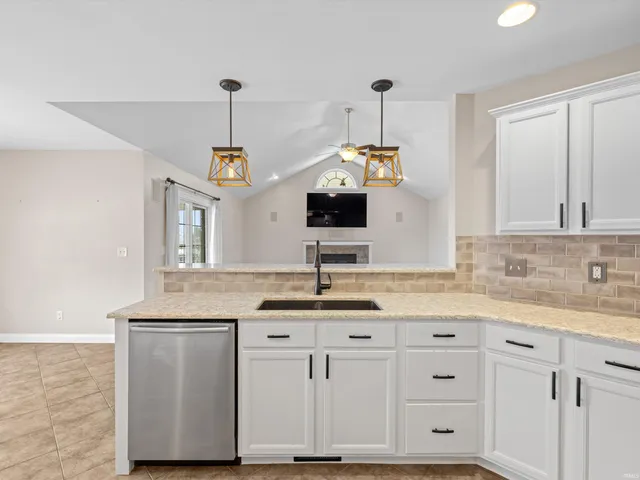 $344,000 | 1226 Bowden Drive, Evansville, IN 47725