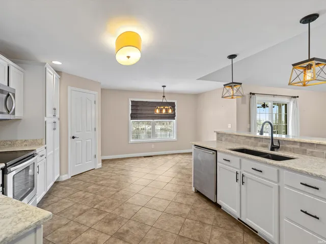 $344,000 | 1226 Bowden Drive, Evansville, IN 47725