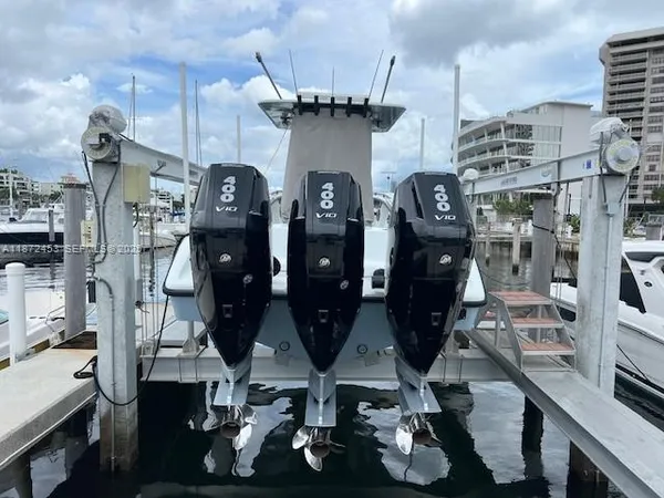 $1,050,000 | 4 Grove Isle Drive, Coconut Grove, FL 33133