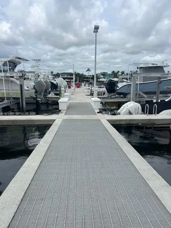 $1,050,000 | 4 Grove Isle Drive, Coconut Grove, FL 33133