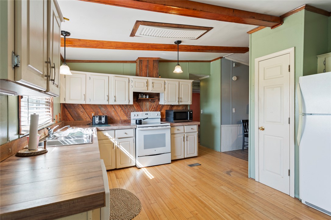 202 Pete Armstrong Road Honea Path, SC 29654 - Photo 6 of 32