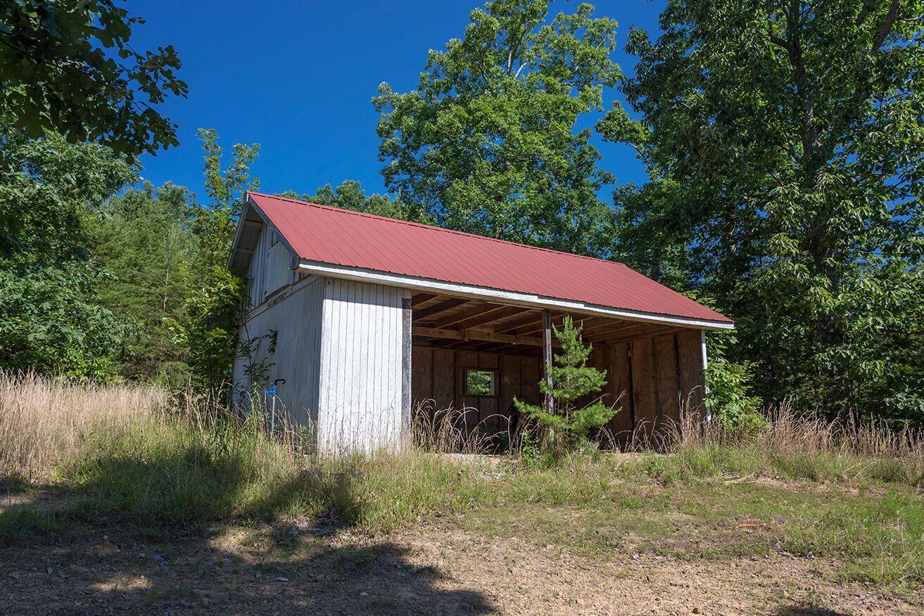144 Davis Cemetery Road Dunlap, TN 37327 - Photo 13 of 19 Outbuilding