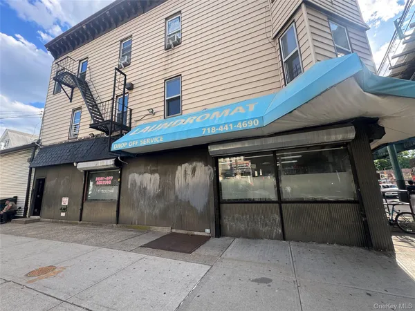 $3,300 | 101-24 Jamaica Avenue | Richmond Hill