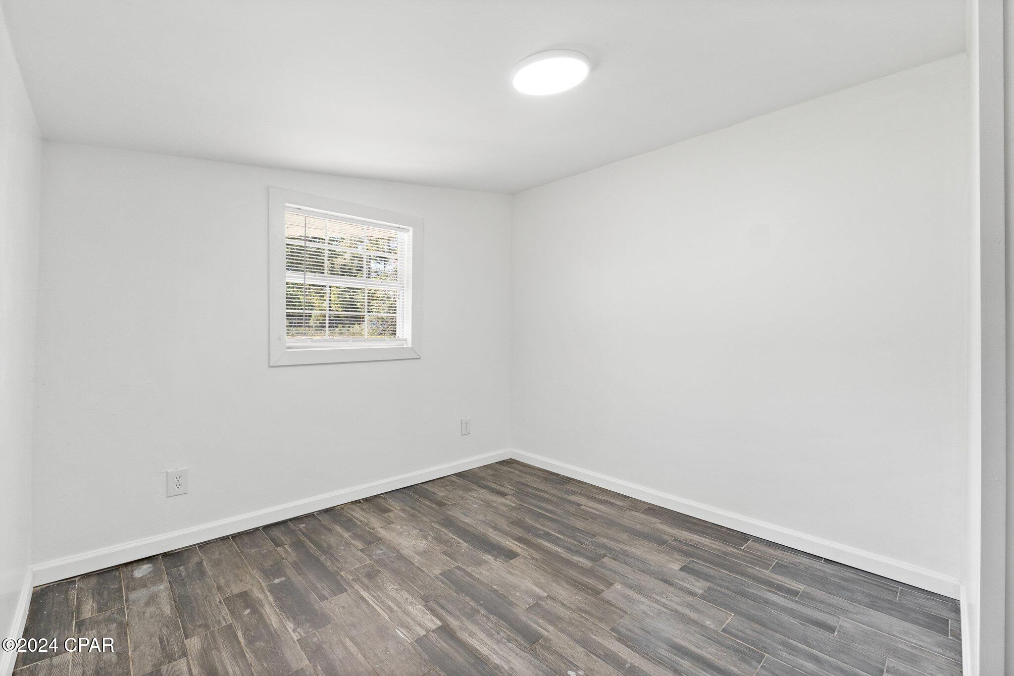 3512 Roche Avenue Vernon, FL 32462 - Photo 33 of 48 Gallery Image 33