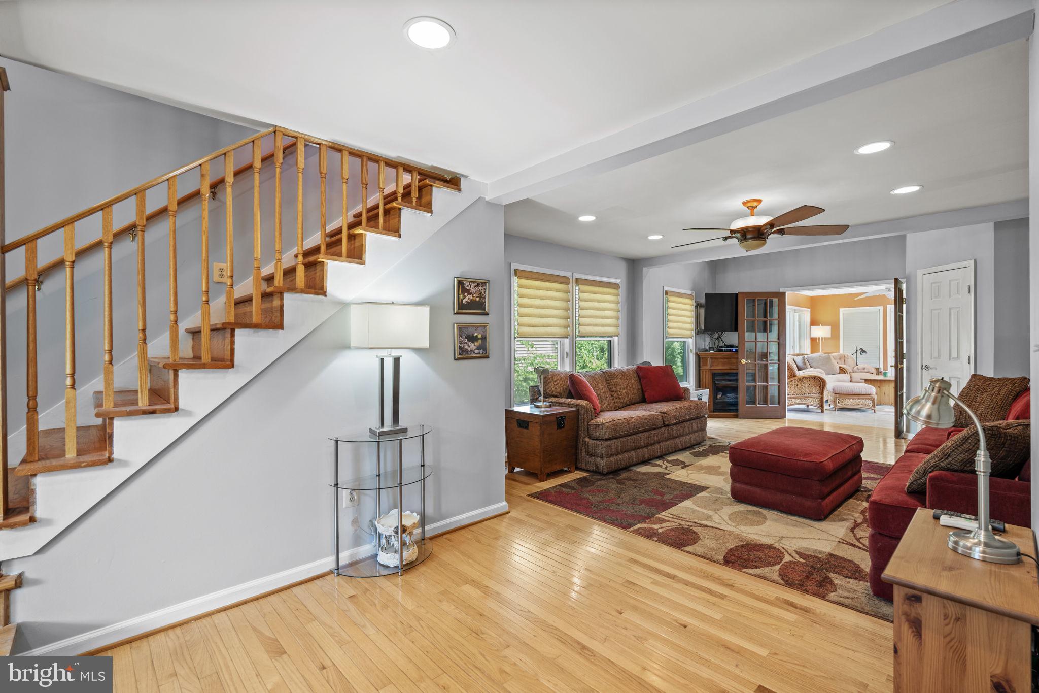 8729 Fort Hunt Road Alexandria, VA 22308 - Photo 11 of 25 Family Room to Loft