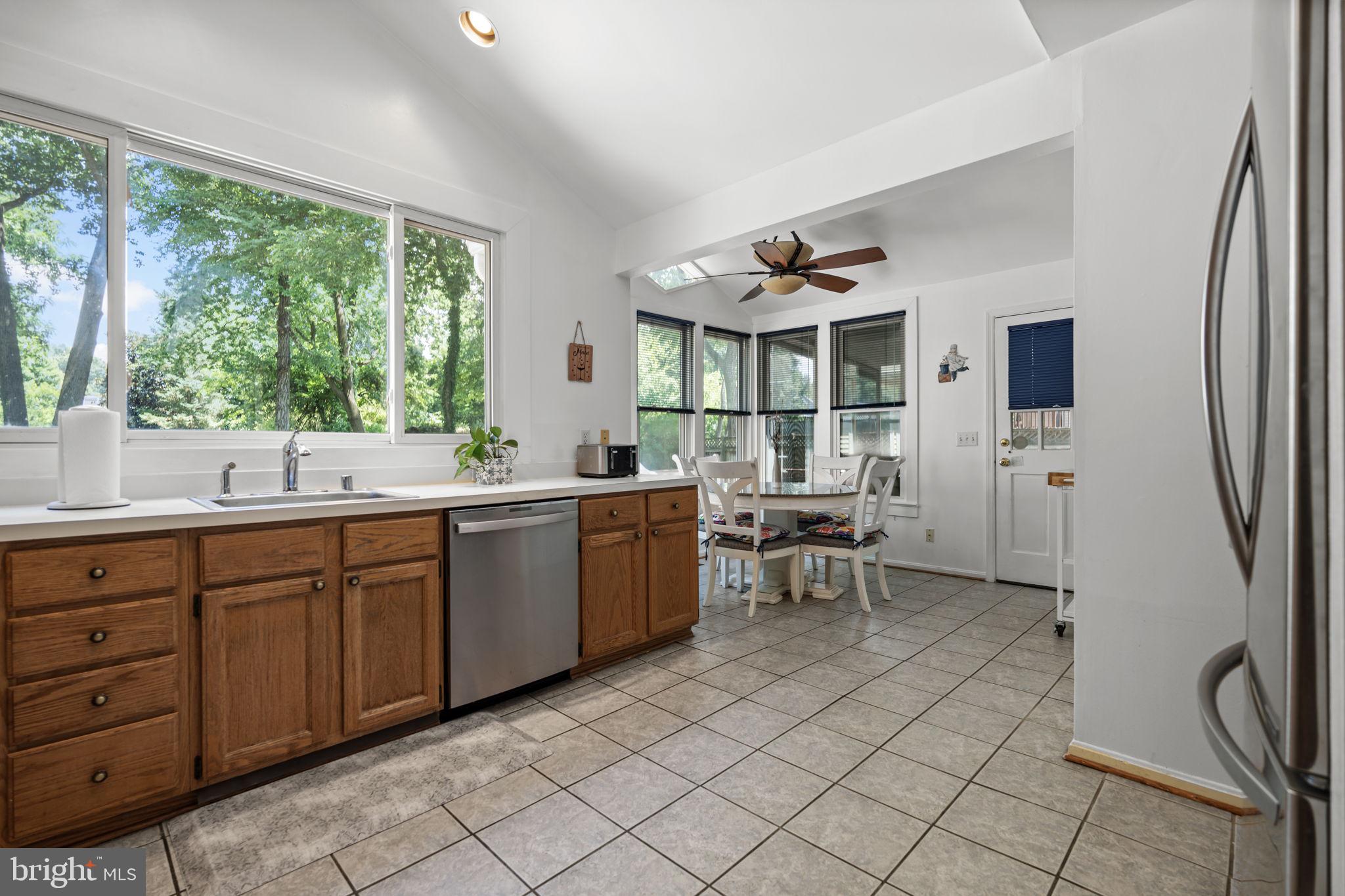 8729 Fort Hunt Road Alexandria, VA 22308 - Photo 9 of 25 Gallery Image 9