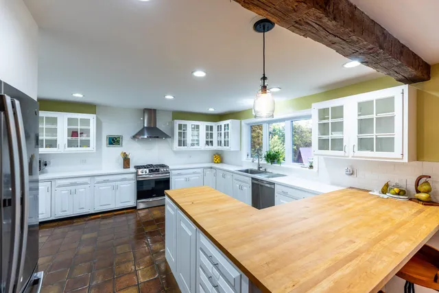 $1,199,000 | 63 Shiloh Lane, Norwich, VT 05055