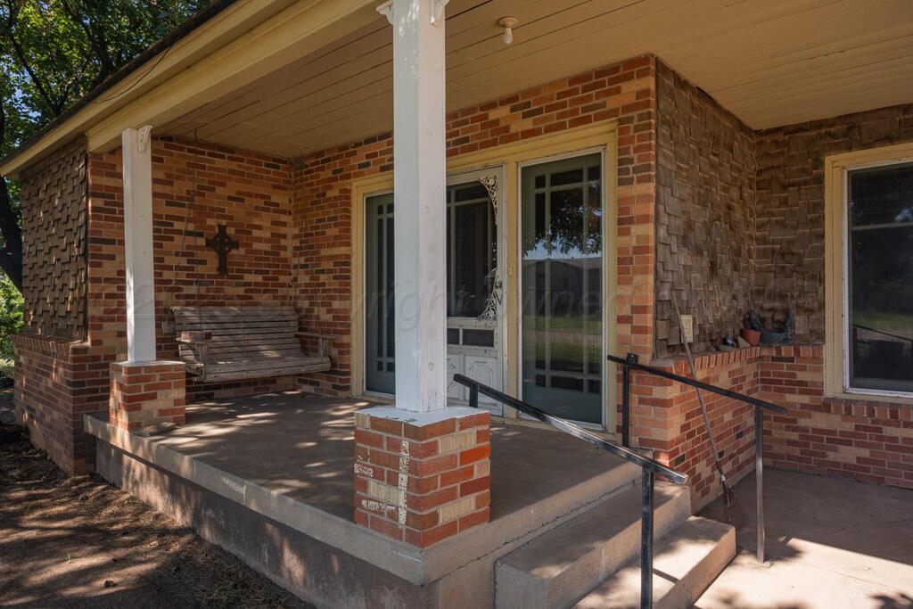 404 Chester Avenue Panhandle, TX 79068 - Photo 2 of 33 a view of an outdoor space