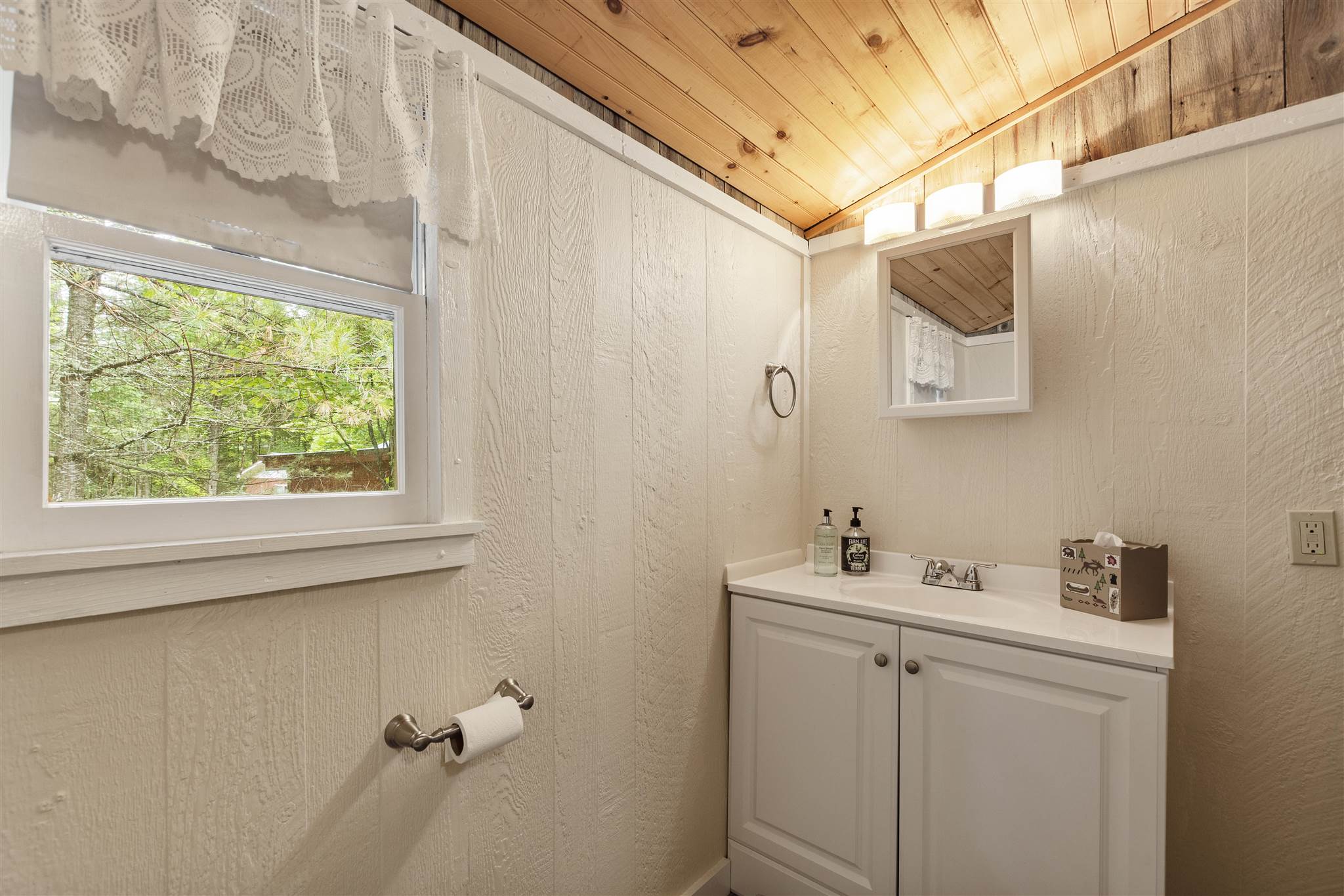 18 Montgomery Road, Unit M405L026 Stark, NH 03582 - Photo 26 of 40