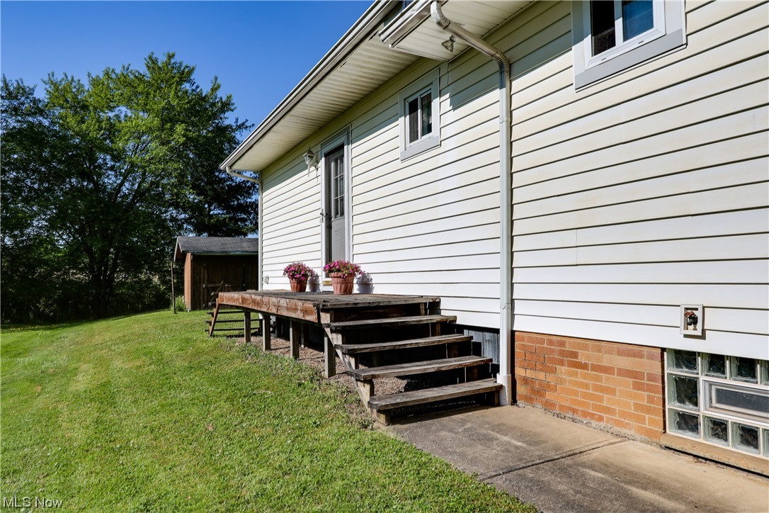 9420 Murray Road Cleveland, OH 44125 - Photo 27 of 32