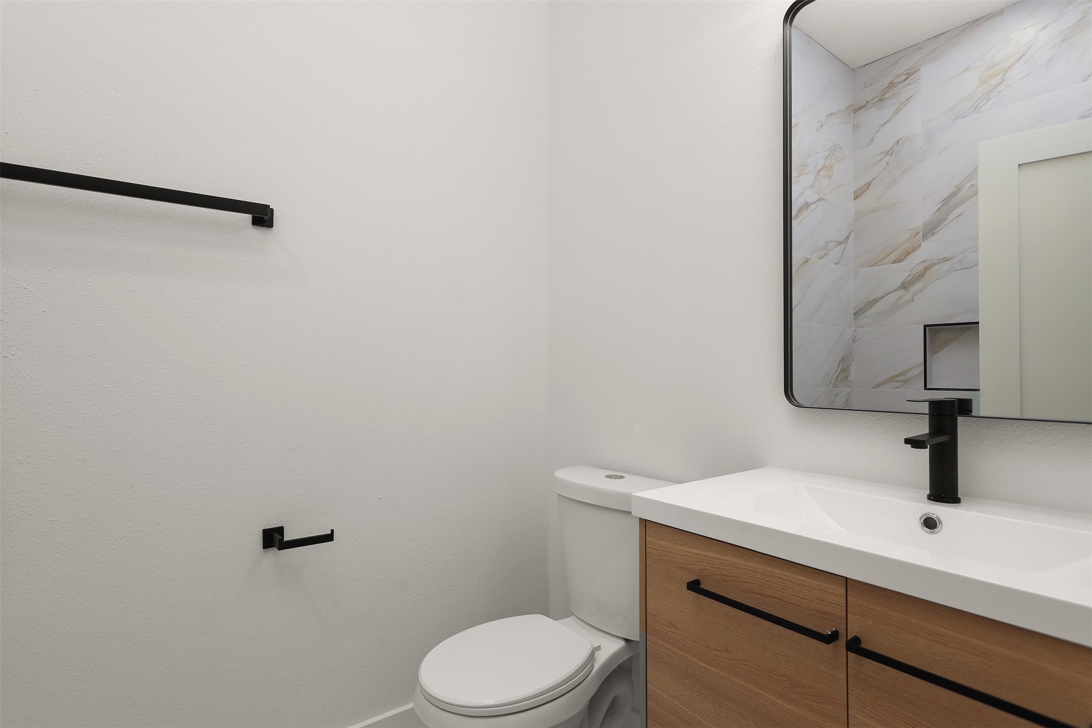 4728 Sunbeam Street Houston, TX 77033 - Photo 11 of 18