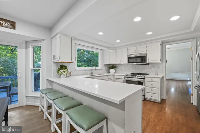 $915,000 | 14367 North Slope Street, Centreville, VA 20120