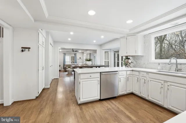 $915,000 | 14367 North Slope Street, Centreville, VA 20120