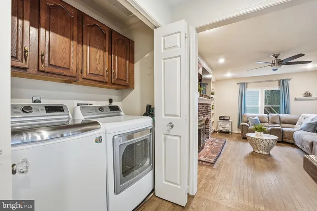 $915,000 | 14367 North Slope Street, Centreville, VA 20120