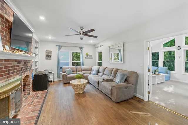 $915,000 | 14367 North Slope Street, Centreville, VA 20120