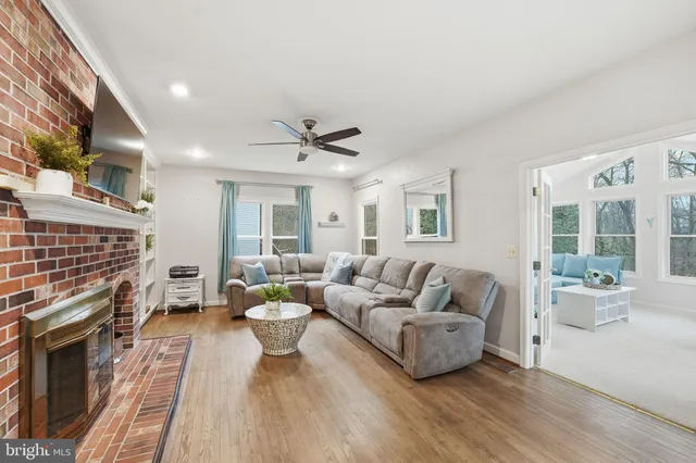 $915,000 | 14367 North Slope Street, Centreville, VA 20120