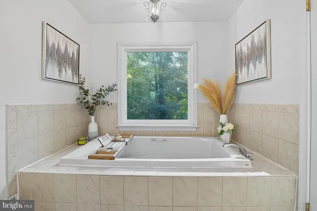 $915,000 | 14367 North Slope Street, Centreville, VA 20120