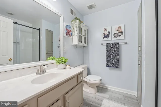 $915,000 | 14367 North Slope Street, Centreville, VA 20120