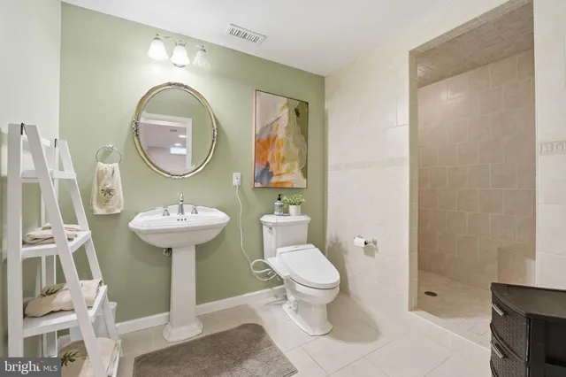 $915,000 | 14367 North Slope Street, Centreville, VA 20120