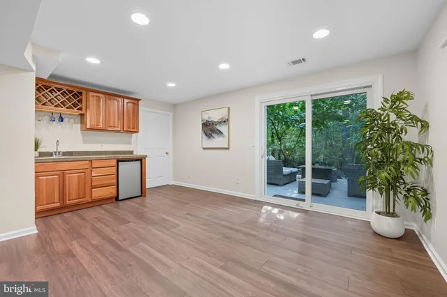 $915,000 | 14367 North Slope Street, Centreville, VA 20120