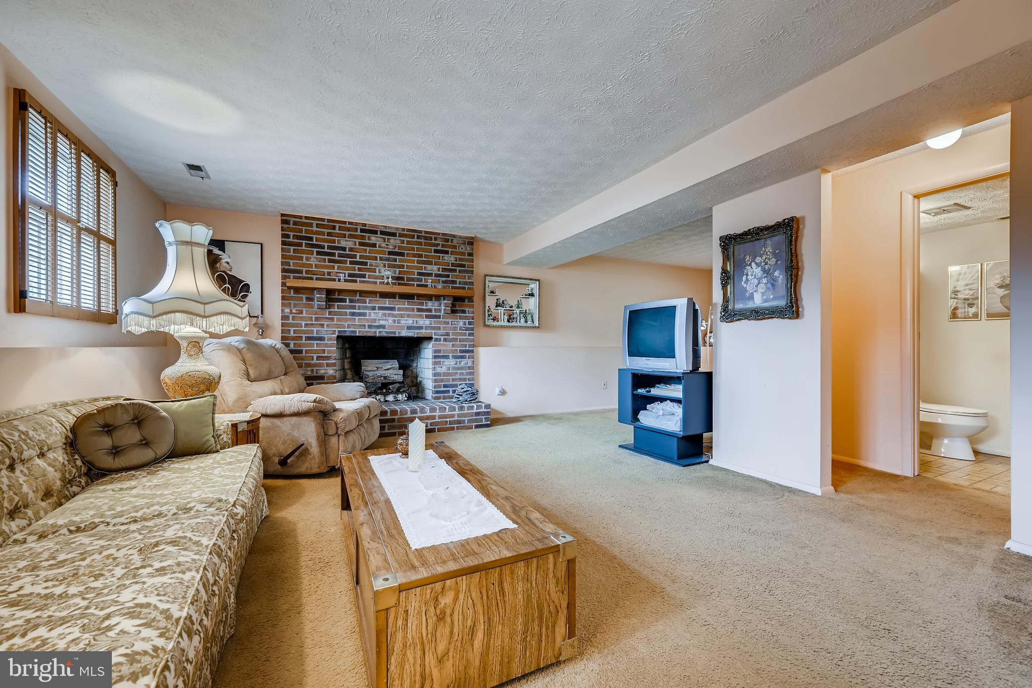 542 Fuselage Avenue Baltimore, MD 21221 - Photo 18 of 25