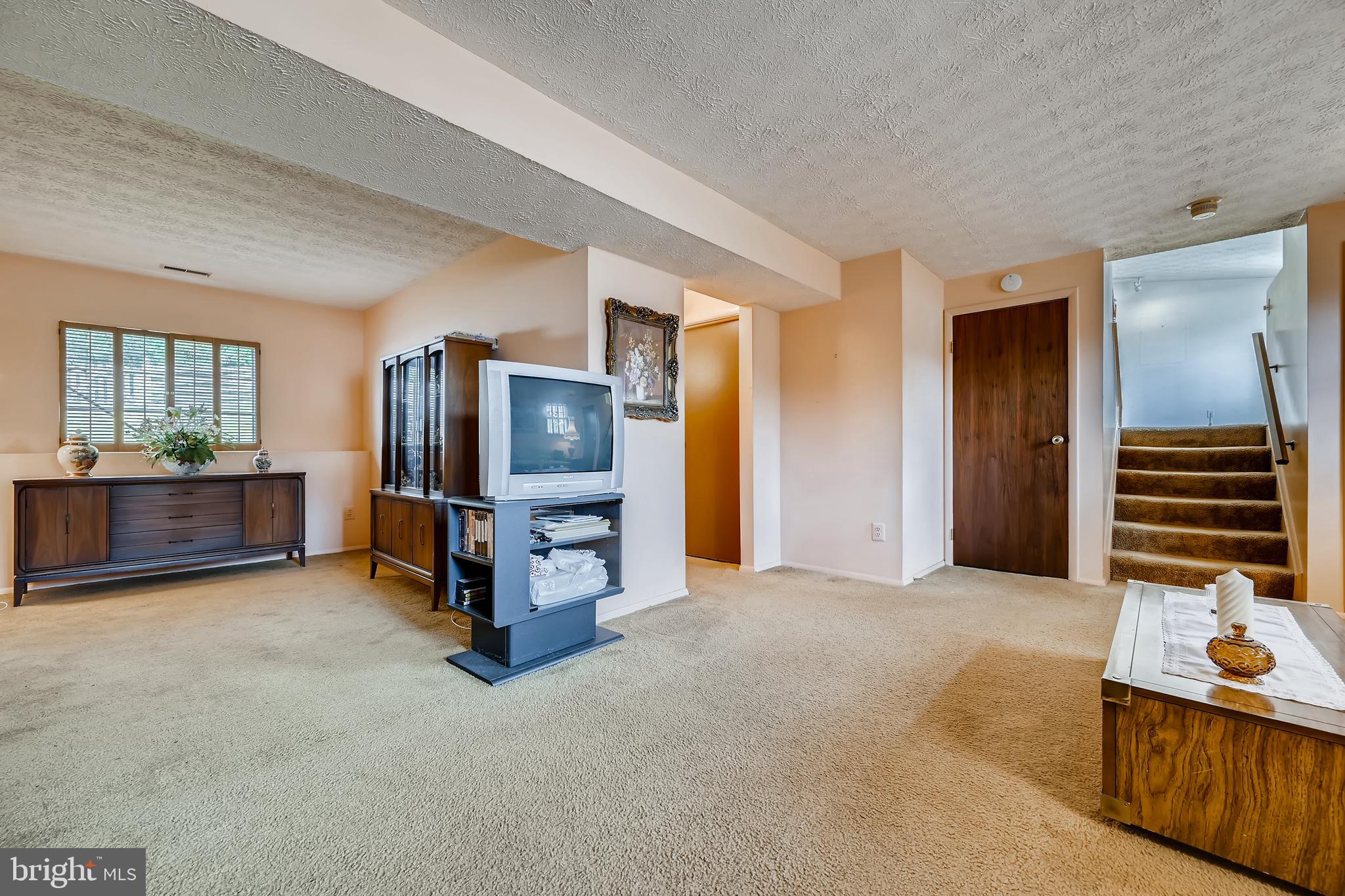 542 Fuselage Avenue Baltimore, MD 21221 - Photo 19 of 25