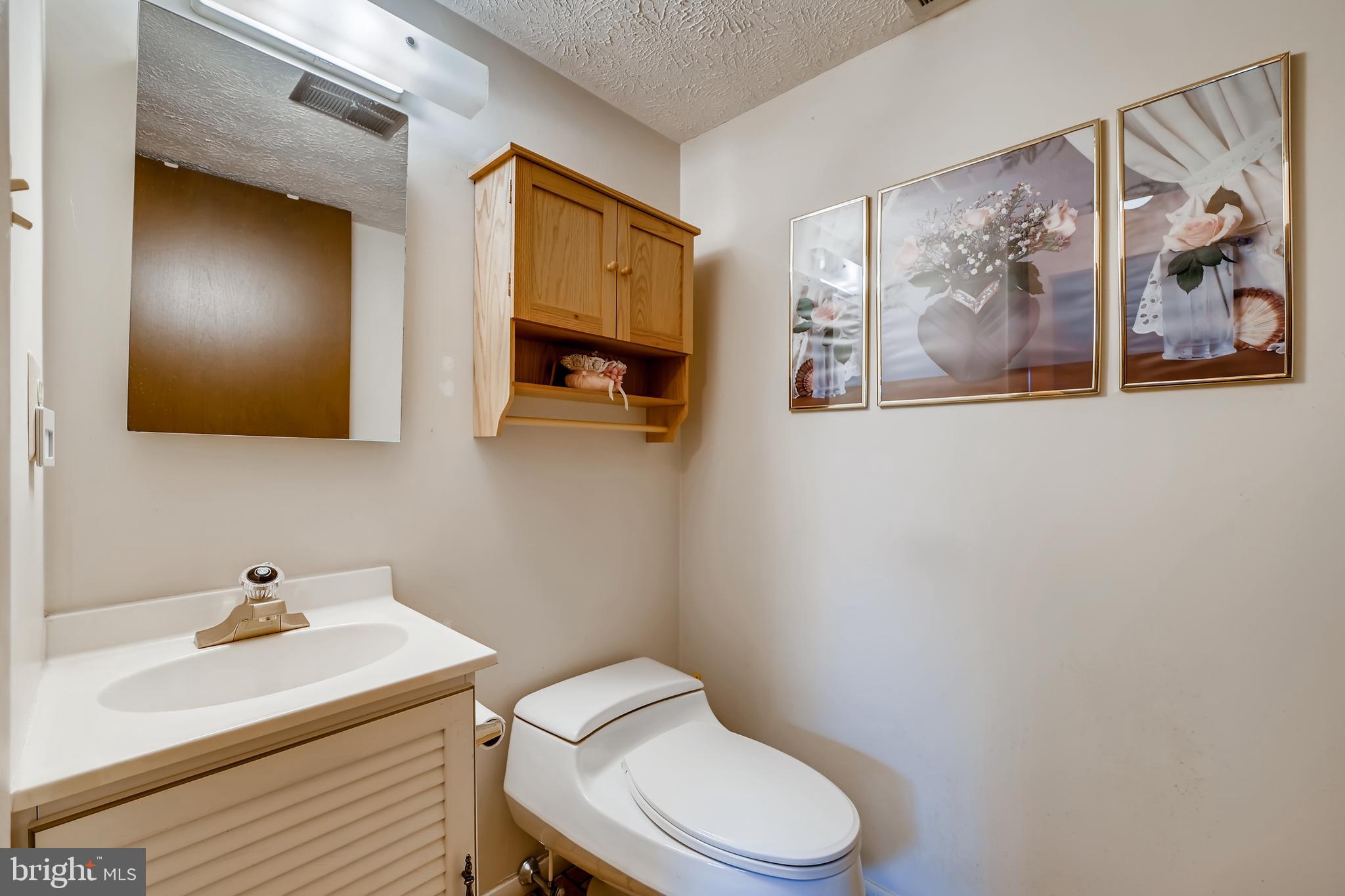 542 Fuselage Avenue Baltimore, MD 21221 - Photo 21 of 25