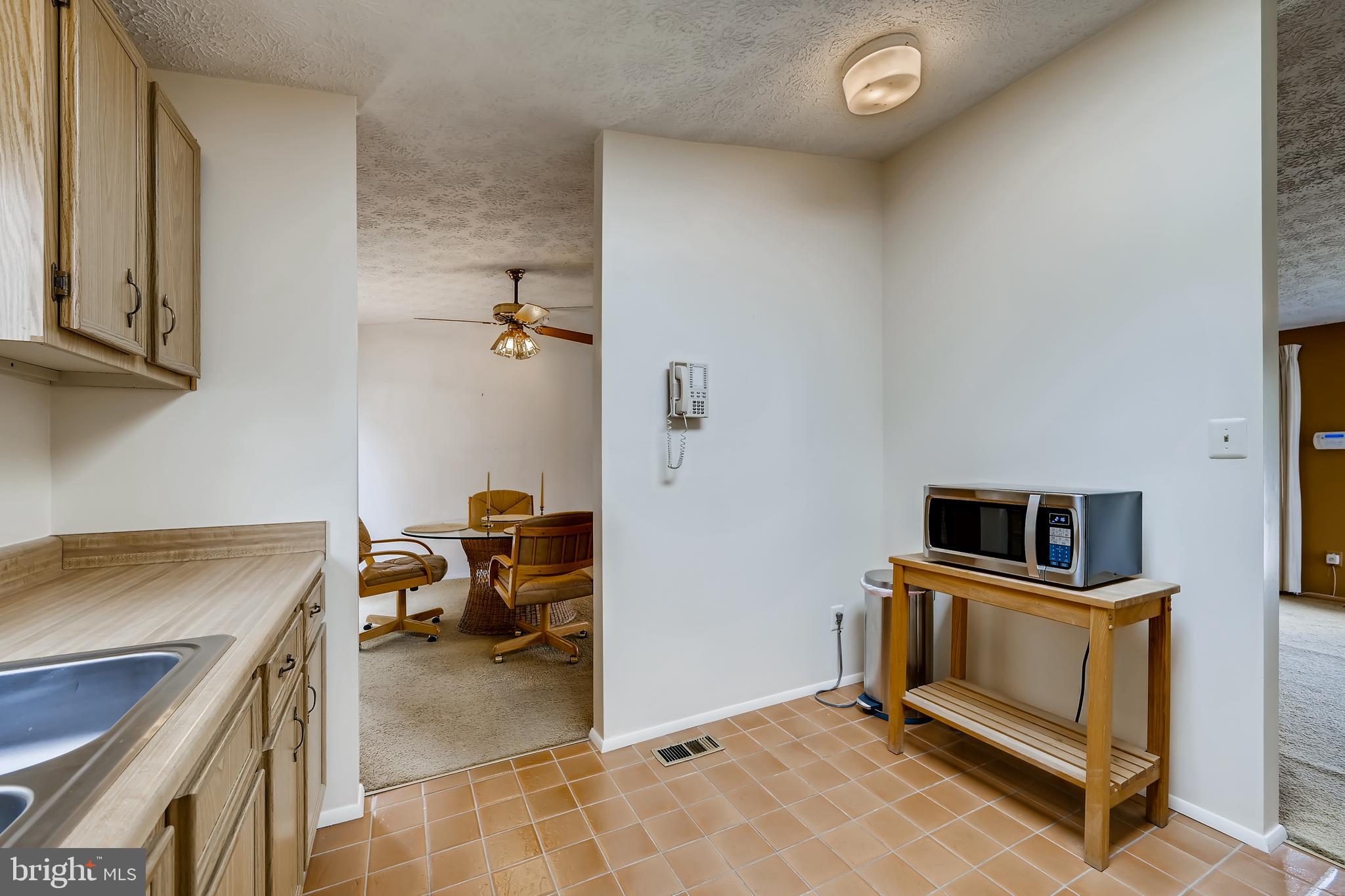 542 Fuselage Avenue Baltimore, MD 21221 - Photo 8 of 25