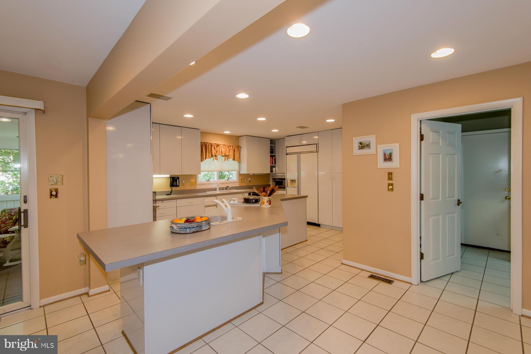 11321 Ridermark Row Columbia, MD 21044 - Photo 12 of 30 Kitchen