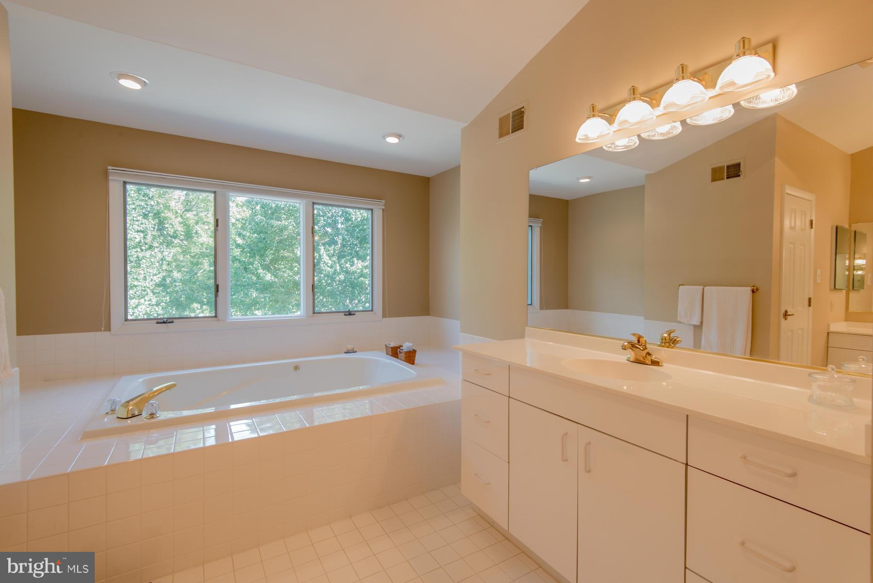 11321 Ridermark Row Columbia, MD 21044 - Photo 21 of 30 Bedroom (Master)