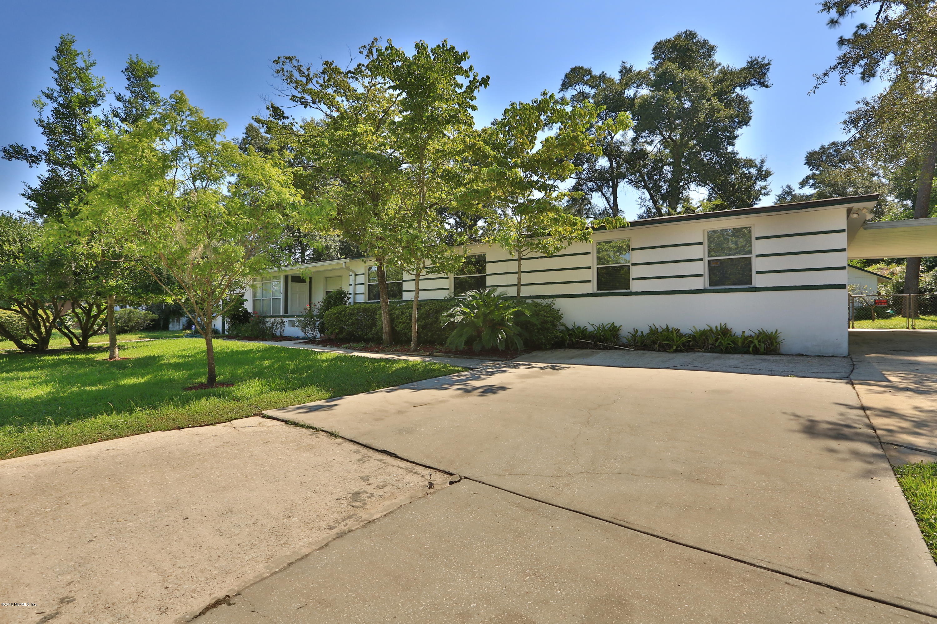 445 Oglethorpe Road Jacksonville, FL 32216 - Photo 3 of 32 813_3160