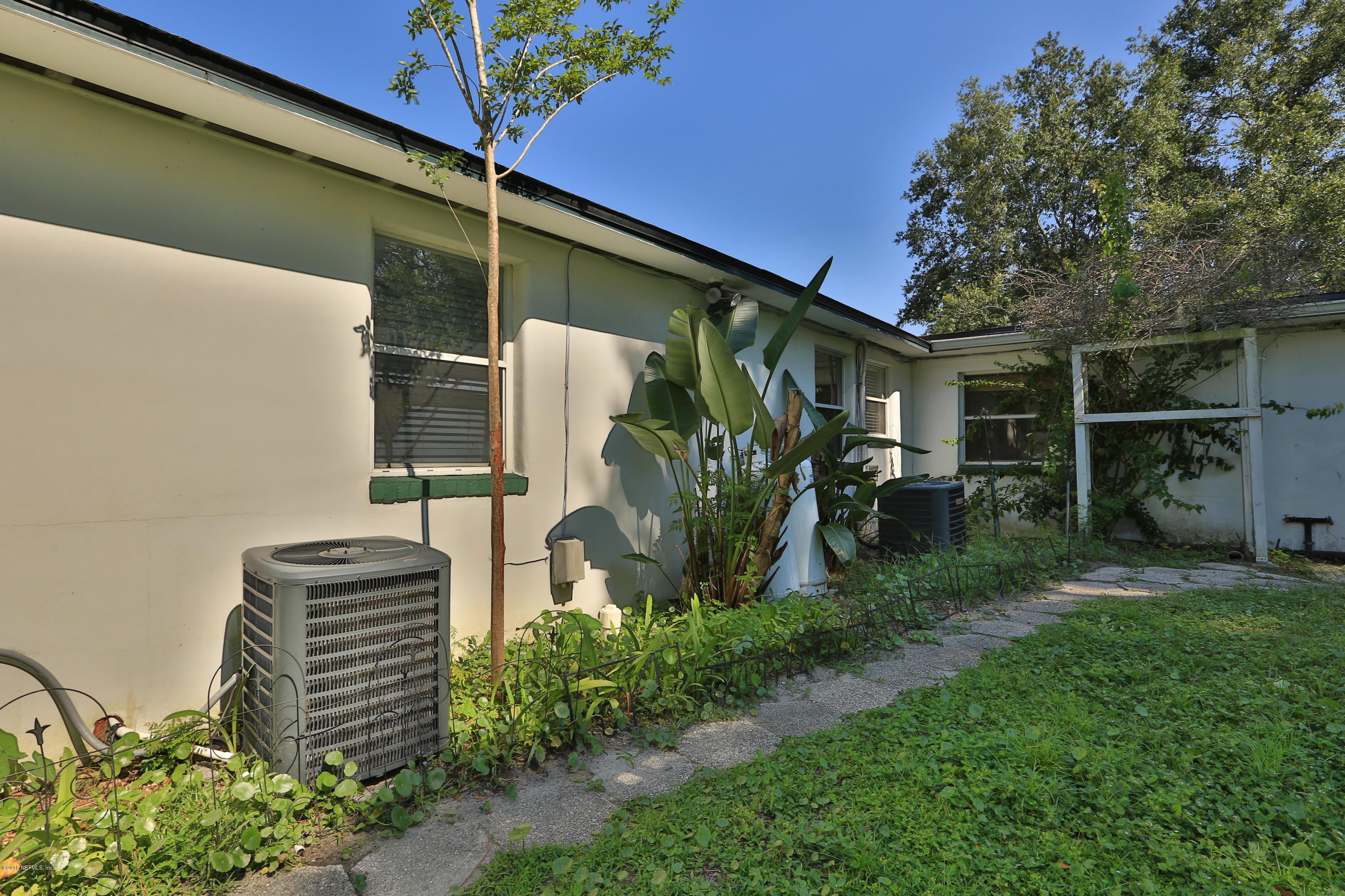 445 Oglethorpe Road Jacksonville, FL 32216 - Photo 7 of 32 813_3165