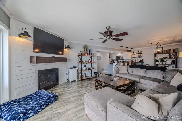 $349,000 | 442 Regatta Bay Drive, Unit 1B, Lake Ozark, MO 65049