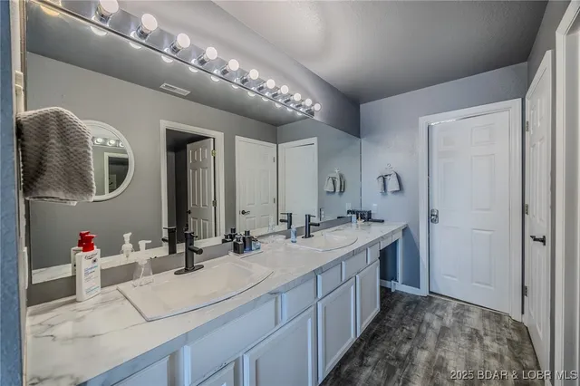 $349,000 | 442 Regatta Bay Drive, Unit 1B, Lake Ozark, MO 65049