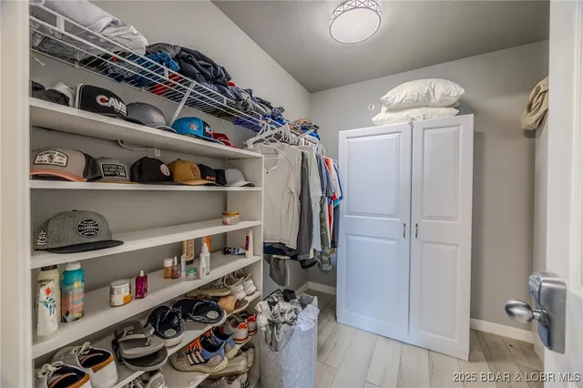 $349,000 | 442 Regatta Bay Drive, Unit 1B, Lake Ozark, MO 65049