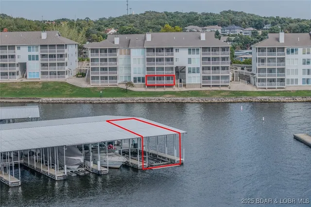 $349,000 | 442 Regatta Bay Drive, Unit 1B, Lake Ozark, MO 65049