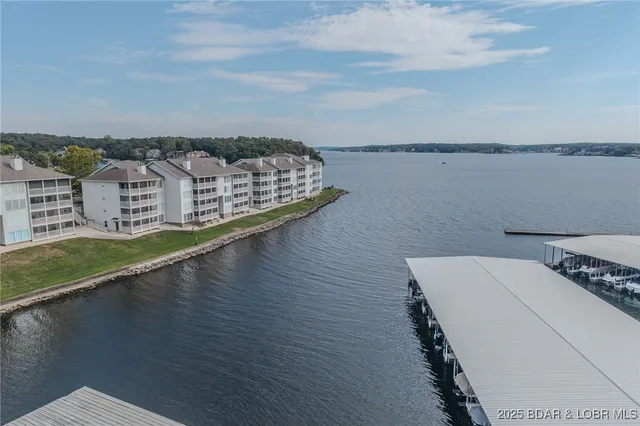 $349,000 | 442 Regatta Bay Drive, Unit 1B, Lake Ozark, MO 65049