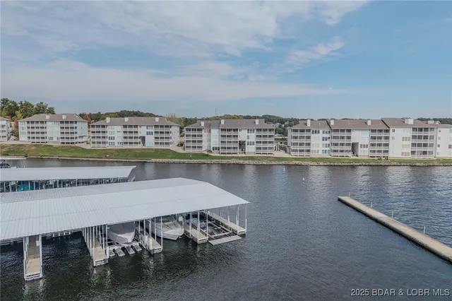 $349,000 | 442 Regatta Bay Drive, Unit 1B, Lake Ozark, MO 65049