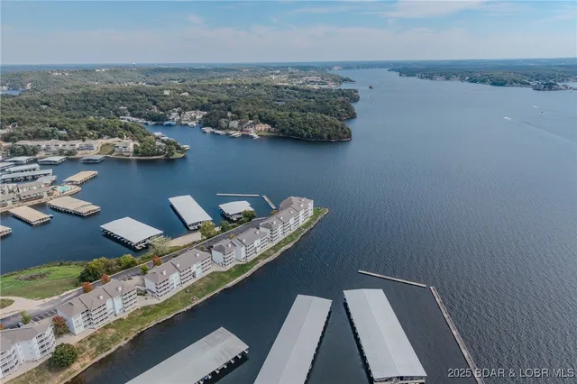 $349,000 | 442 Regatta Bay Drive, Unit 1B, Lake Ozark, MO 65049