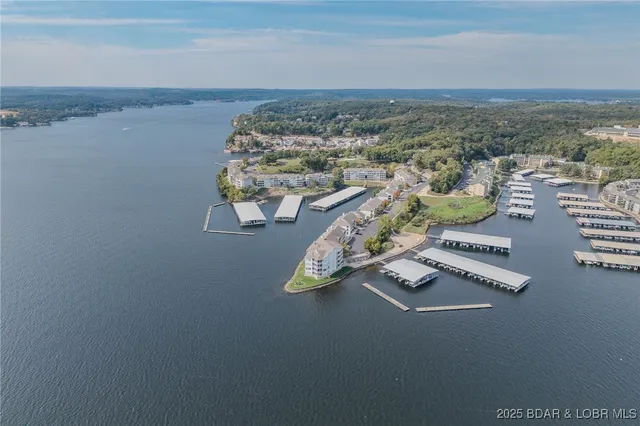 $349,000 | 442 Regatta Bay Drive, Unit 1B, Lake Ozark, MO 65049