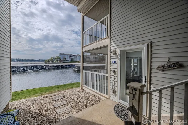 $349,000 | 442 Regatta Bay Drive, Unit 1B, Lake Ozark, MO 65049