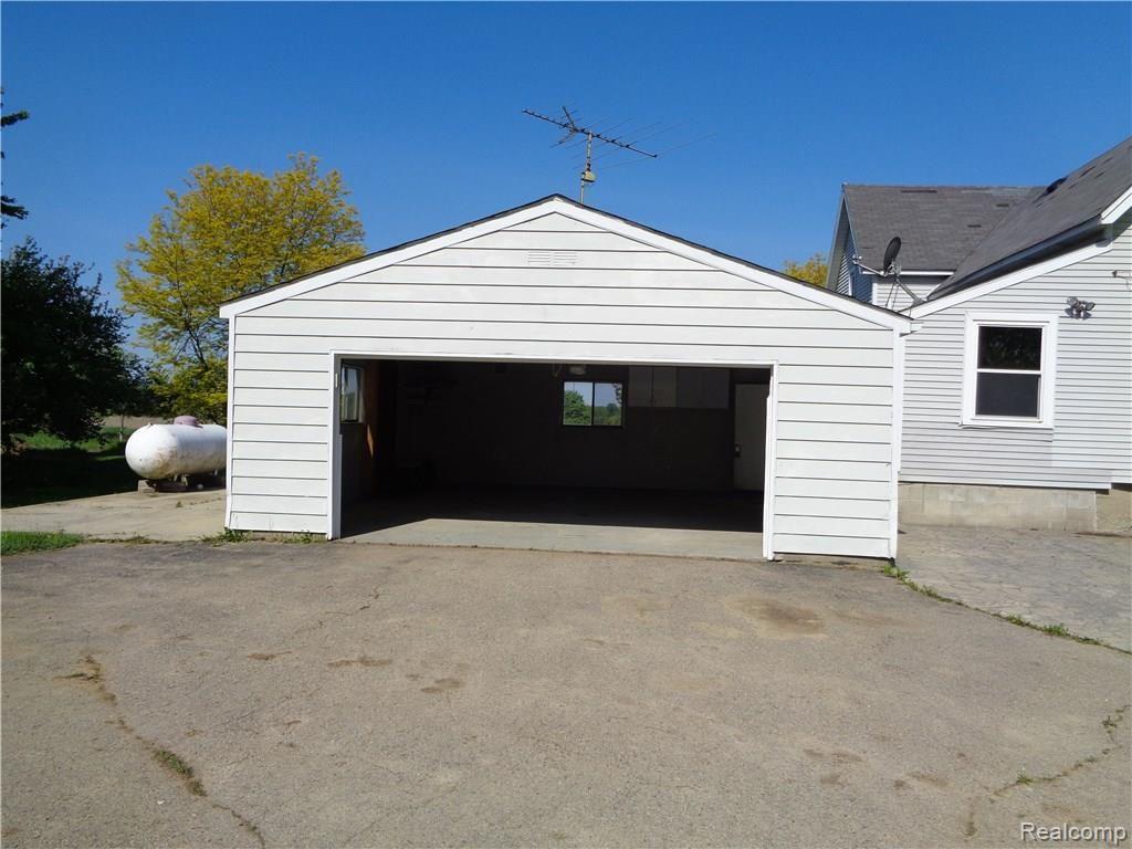 8300 Rider Road Imlay City, MI 48444 - Photo 5 of 41 DSC00351.JPG