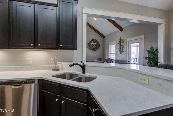 $589,900 | 155 Rhetts Way, Jonesborough, TN 37659