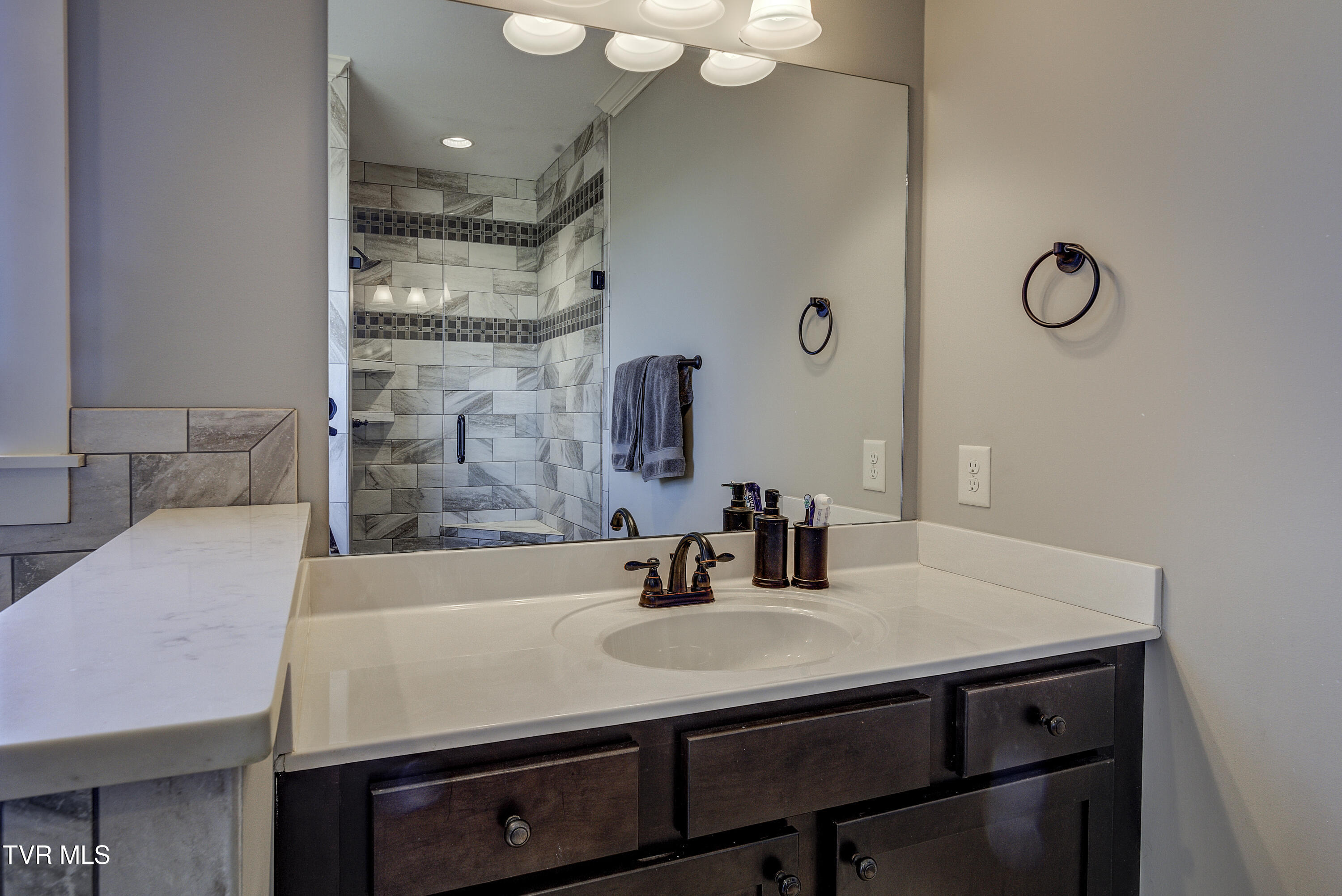 155 Rhetts Way Jonesborough, TN 37659 - Photo 36 of 71 IMG_3044